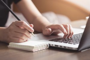 shutterstock_708345016 content writer