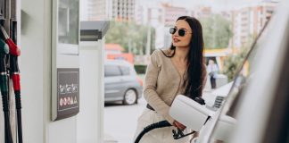 The best business gas cards to fuel your fleet—A comprehensive Guide Business gas cards have cashback policies and allow users to collect redeemable points, helping small-business owners reduce fuel costs.