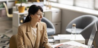 20 small business ideas perfect for a side hustle Today, we'll explore 20 small business ideas that are perfect for a side hustle, ranging from low-cost options to more specialized fields.