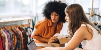 Economic confidence retreats from 3-year high among small business owners Small business owners expressed lower confidence toward the economy in Q4 than in Q3, despite strong holiday sales and cooling inflation.