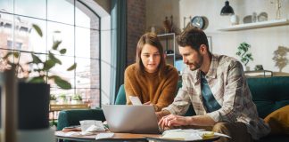 Lili partners with Dun & Bradstreet to boost small business banking and credit access Lili, a financial platform, has announced a strategic partnership with Dun & Bradstreet, a leader in business decisioning data.