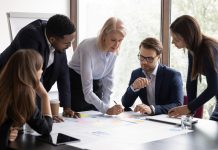 Unbossing: The workplace movement redefining leadership Workers are embracing 'unbossing,' a shift toward flatter structures, autonomy, and redefined leadership in the modern workplace.