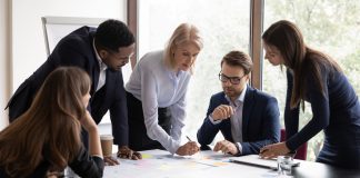 Unbossing: The workplace movement redefining leadership Workers are embracing 'unbossing,' a shift toward flatter structures, autonomy, and redefined leadership in the modern workplace.