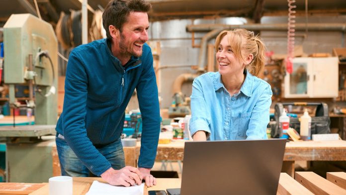 The SBA announced $1.1M in grants to three organizations to provide training & assistance for small manufacturers under its E2G Program.