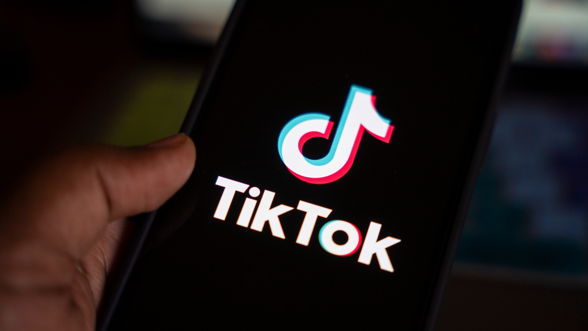 TikTok finalizes US entity, avoiding nationwide ban