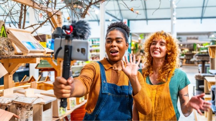 5 ways small retails can compete with big box stores on promotional strategy